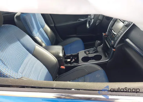 2016 Toyota Camry Se z USA, uszkodzony, nr VIN 4T1BF1FK7GU543110